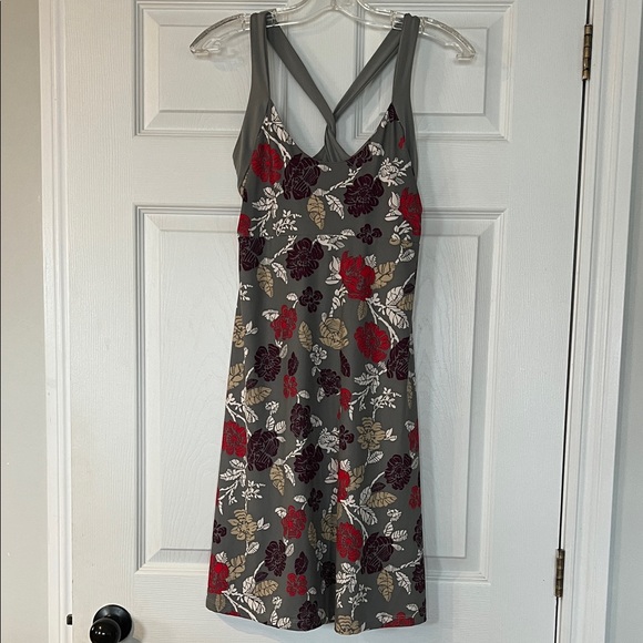 Patagonia Dresses & Skirts - Patagonia Gray Floral Mini Dress